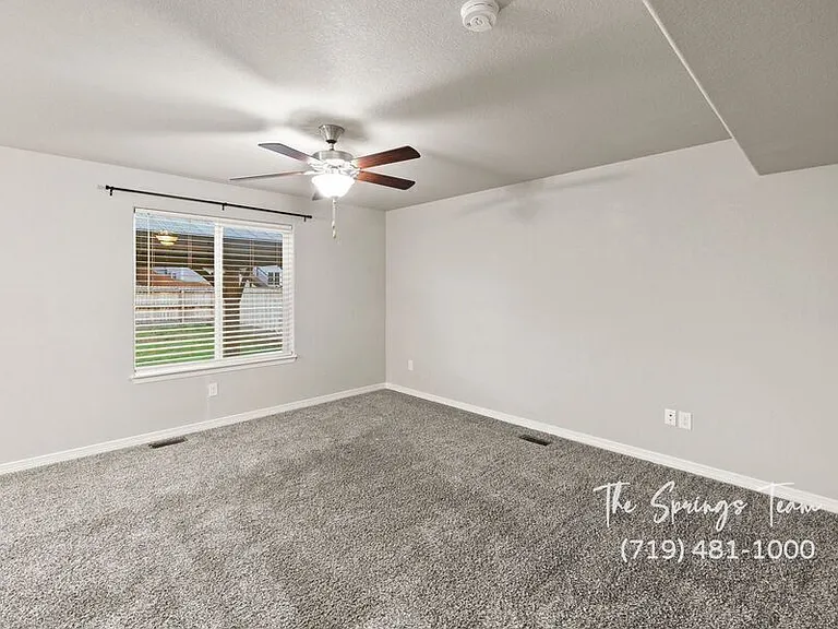 10957 Matta Dr — Photo 6
