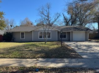 1221 Bowie Dr, Corsicana, TX 75110