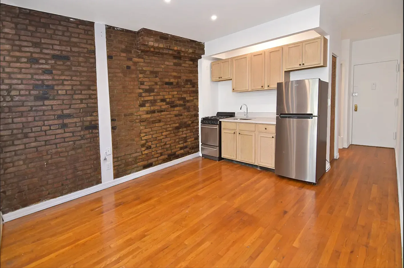 531 East 11th Street — Photo 3