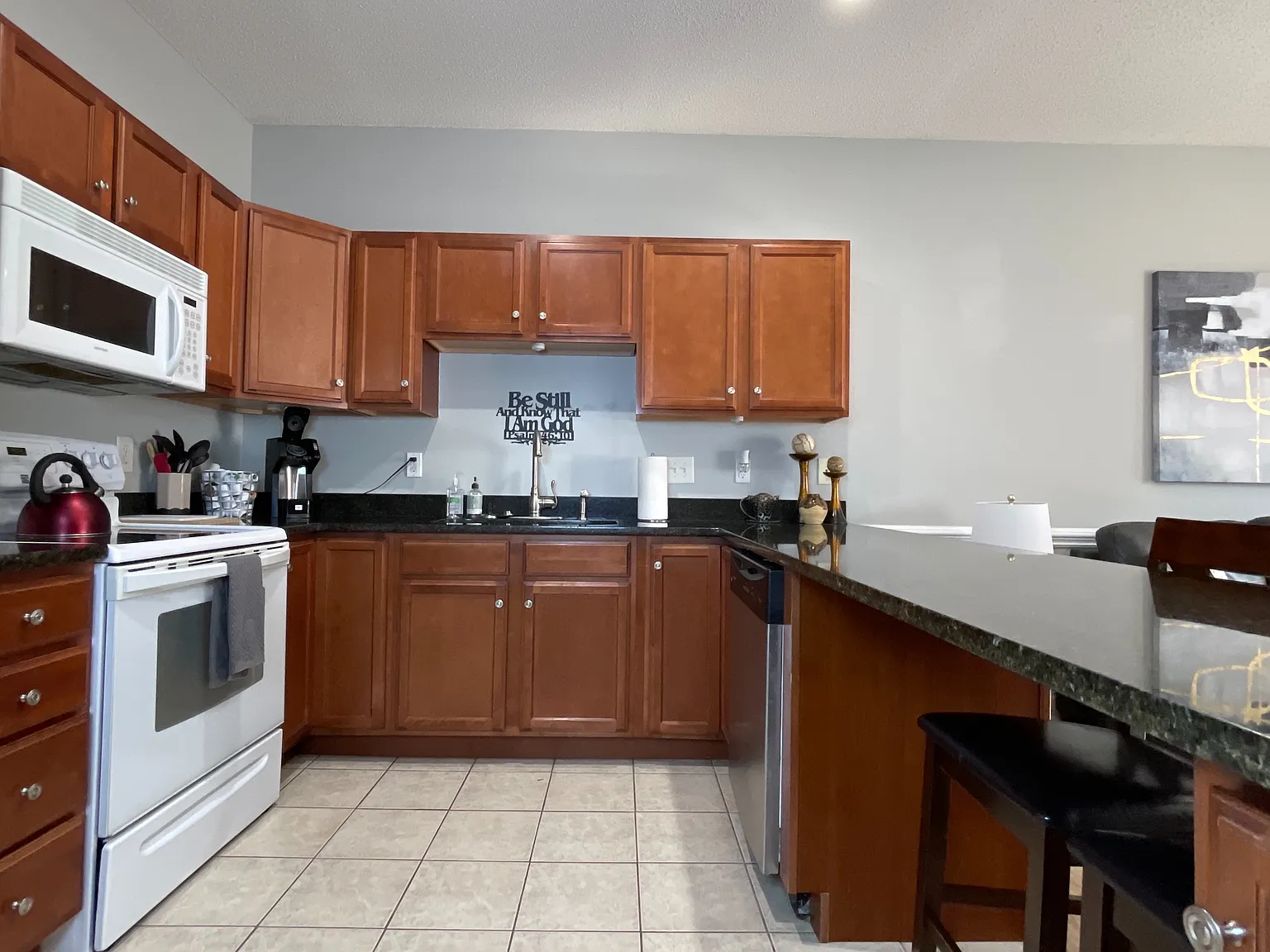 2 bed, $2,500 — Photo 2
