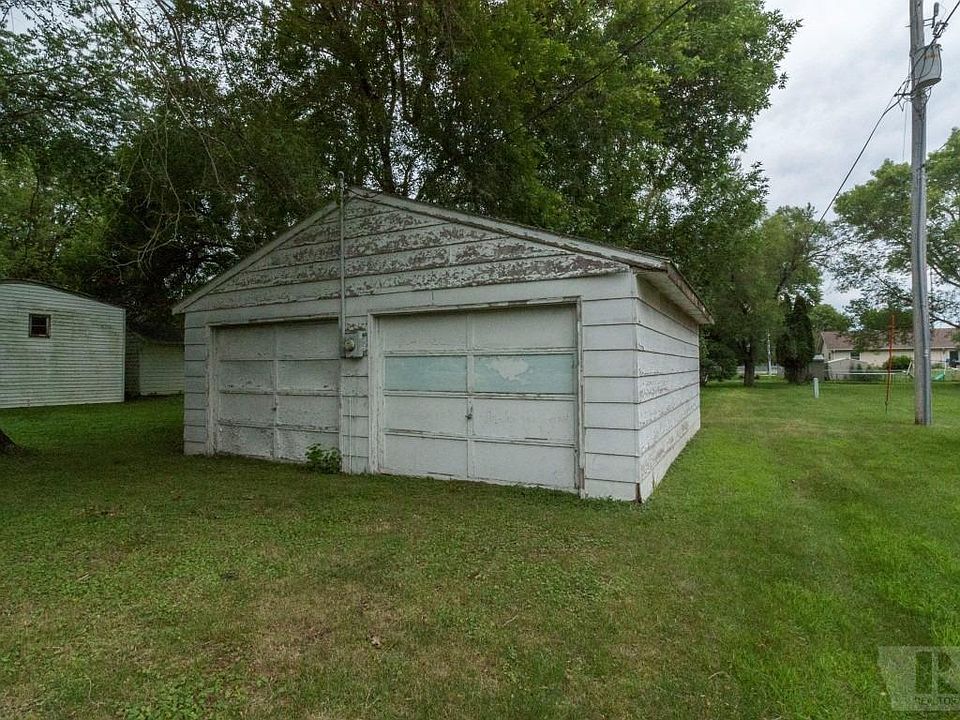 2nd image of 229 10th Pl NW