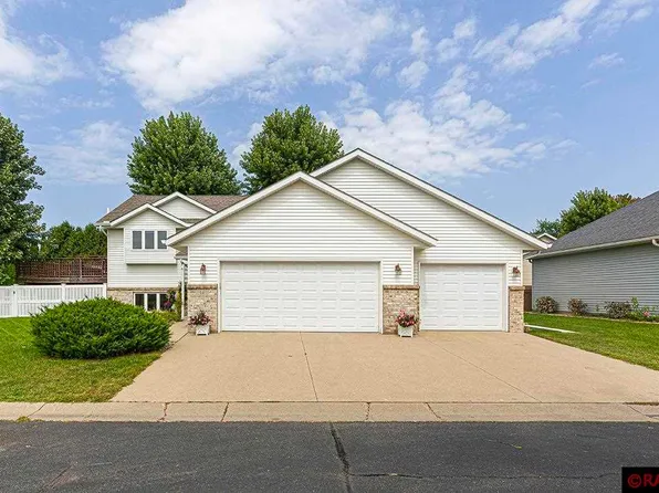 14 Fox Trl, North Mankato, MN 56003