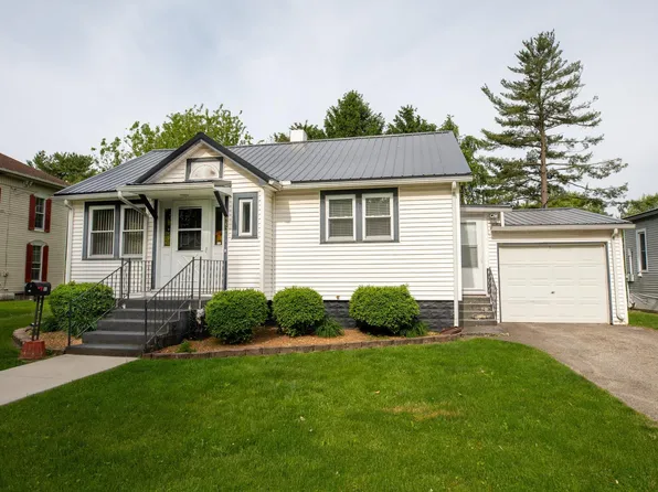 903 N Main St, Bourbon, IN 46504