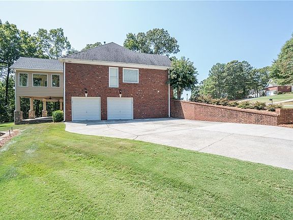 4th image of 6035 Bateau Dr