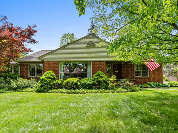1834 Markwood Ln NW, Grand Rapids, MI 49504