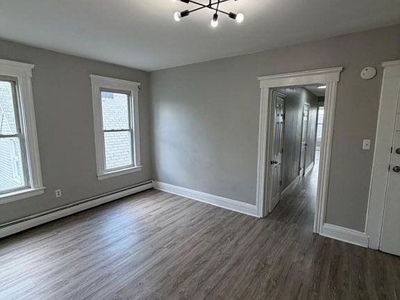 4th image of 647 Montgomery St #G2