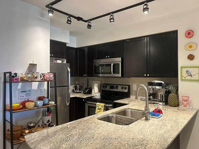 73 King William Cres #1008 — Photo 2