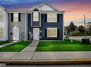 652 N College St, Carlisle, PA 17013