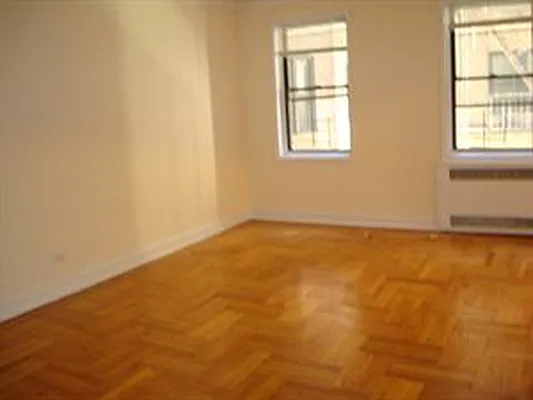 Sold by Douglas Elliman | media 29