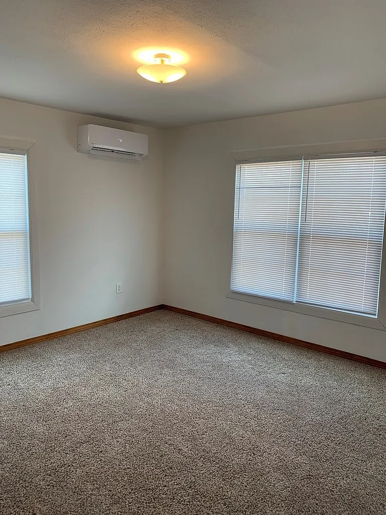 2 bed, 1.0 bath, 762 sqft, $1,500 — Photo 3
