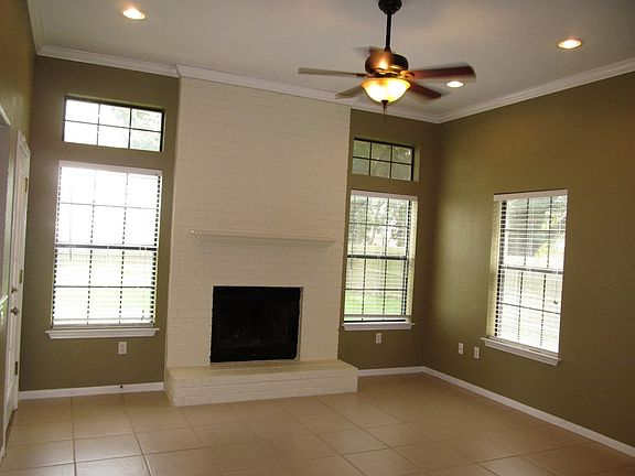 4th image of 602 Northcliffe Dr