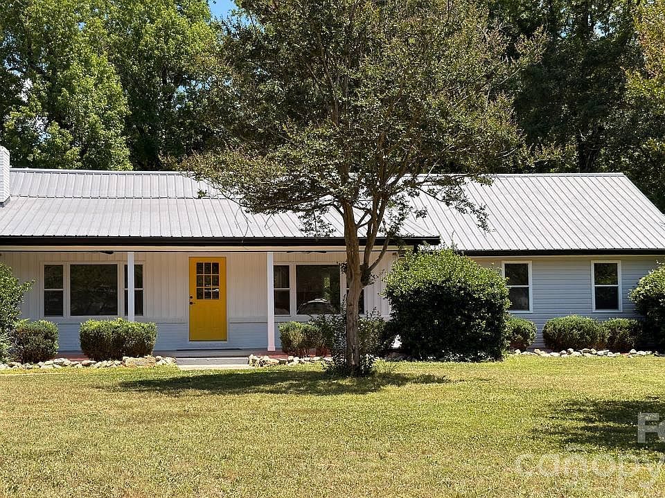 1st image of 4604 Old Hickory Rd