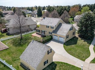 1872 Contessa Dr, Bismarck, ND 58503
