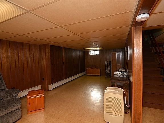 2nd image of 129 Seabury St