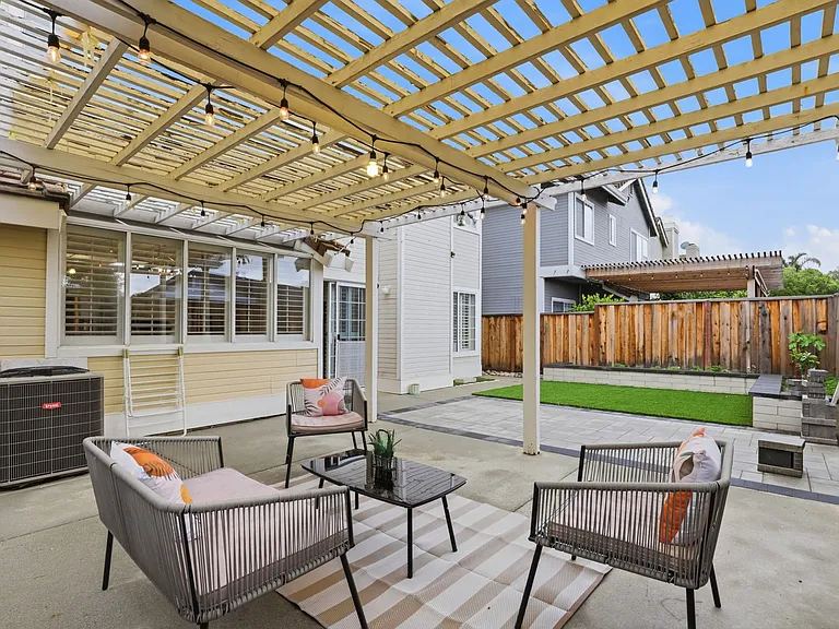 17515 Montoya Cir — Photo 38