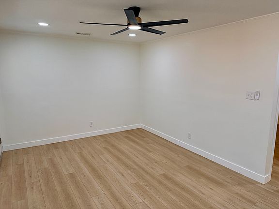 4th image of 1448 Academy St