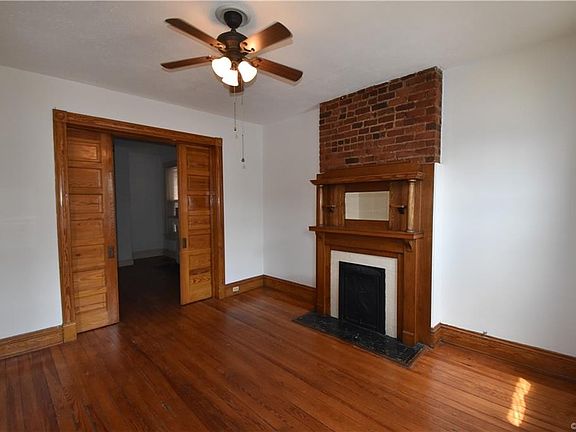 3rd image of 30 S Davis Ave