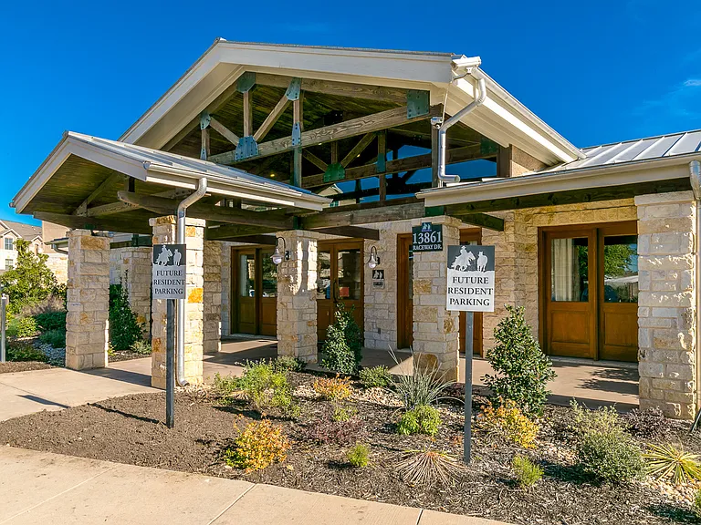 Dry Creek Ranch Apartments — Photo 40