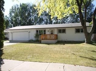 1817 18th St S, Fargo, ND 58103