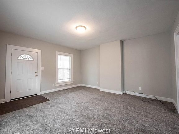 5th image of 2704 Highland Pl