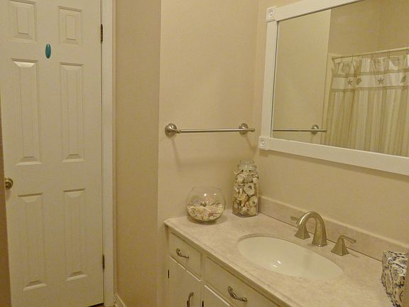 4th image of 2455 Bluffs Cir