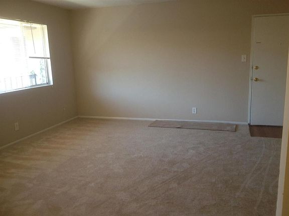 3rd image of 4111 W Rosecrans Ave APT 10