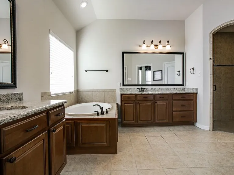 181 Hampton Dr — Photo 18