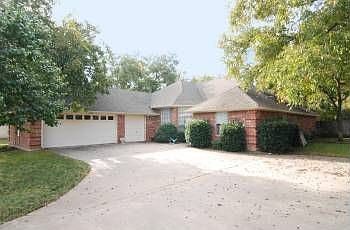 1st image of 9206 Hanging Moss Dr