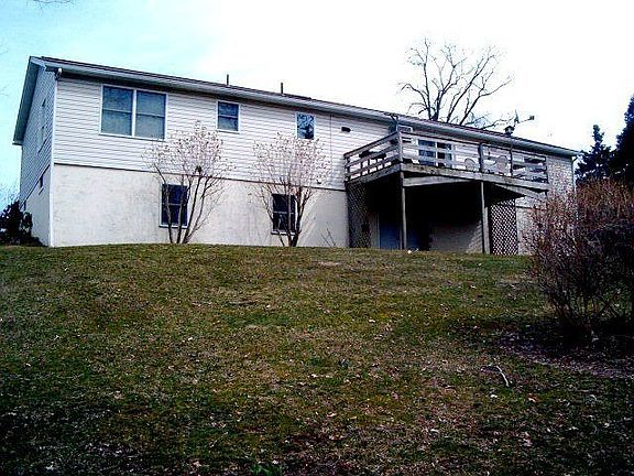 3rd image of 11 Orchard Ln