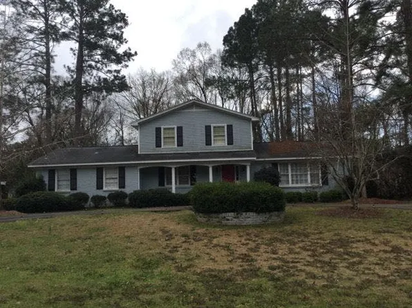 5 E Chambliss Dr, Selma, AL 36701