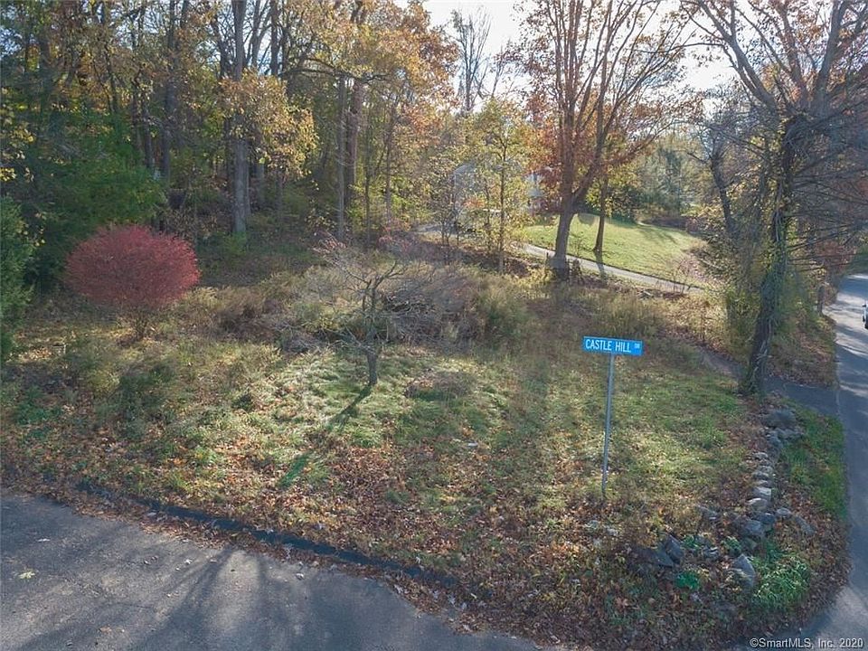 1st image of 43 Castle Hill Dr
