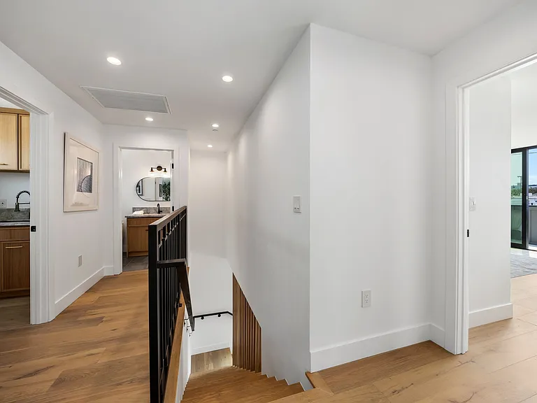 4323 Beethoven St — Photo 36
