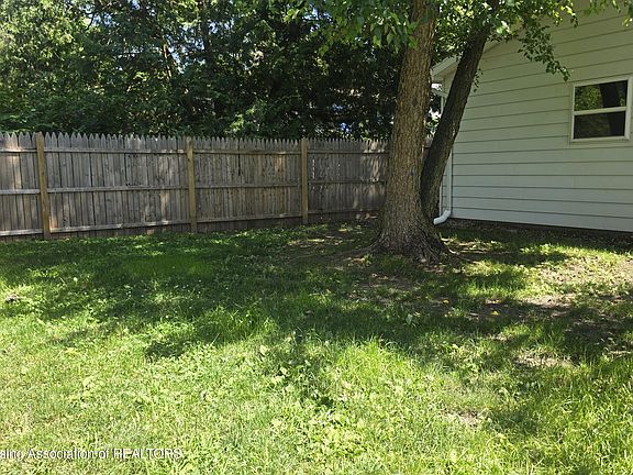 4th image of 3521 Wildwood Ave