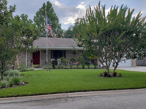 2nd image of 2511 Lang Ave