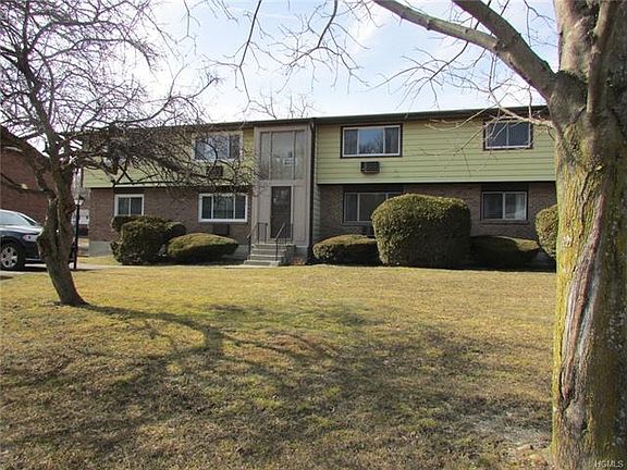 2nd image of 801 Parr Meadow Dr