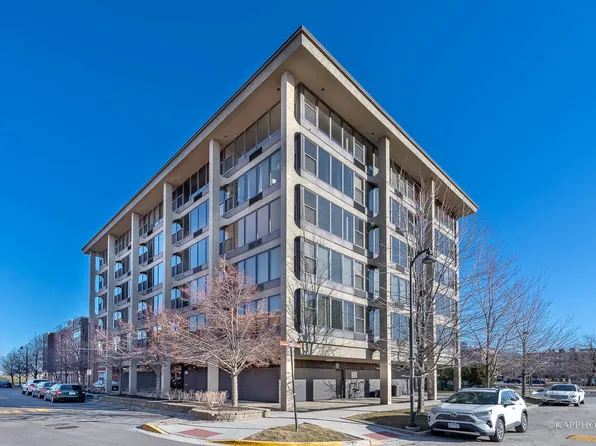 345 E Eastgate Pl APT 304, Chicago, IL 60616