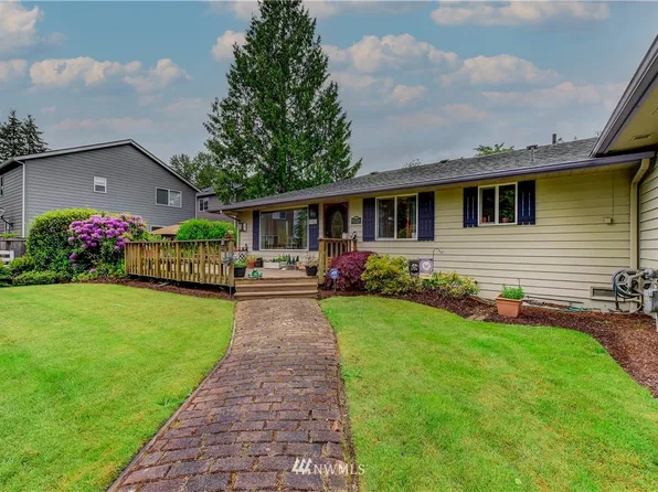 2411 124th St SE, Everett, WA 98208