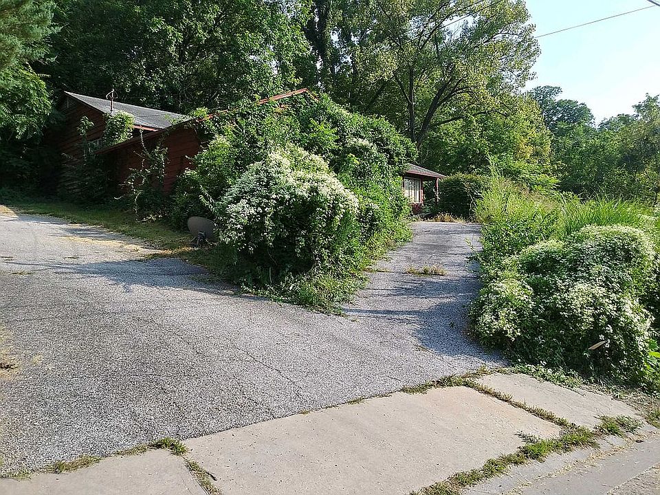 1st image of 18 Hillside Dr