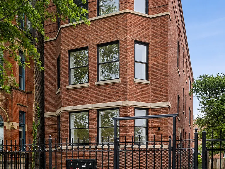 1511 N Hoyne Ave #G — Photo 1