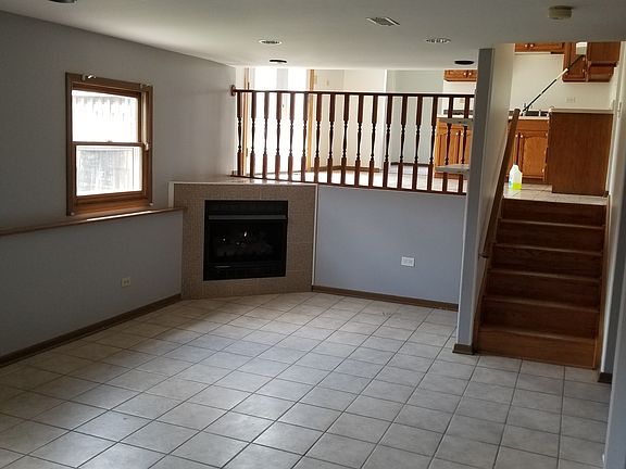 4th image of 14433 Mozart Ave