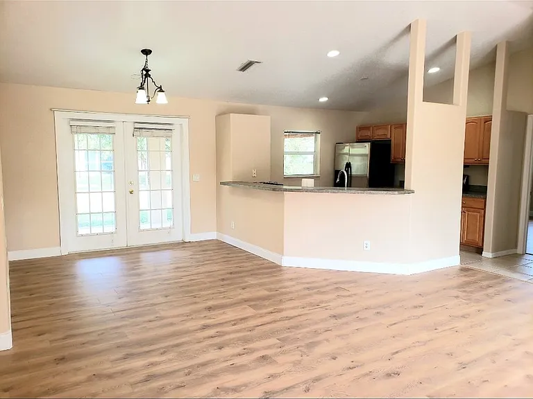 5526 Lavender Ave — Photo 16