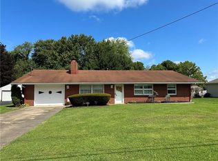 1904 Brigadoon Ln, New Castle, PA 16101