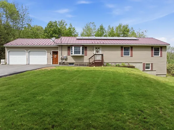 812 Wauwinet Rd, Barre, MA 01005