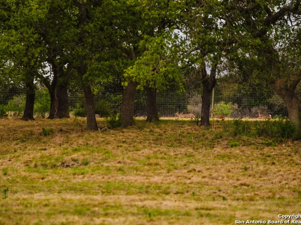 6460 State Highway 27, Center Point, TX 78010