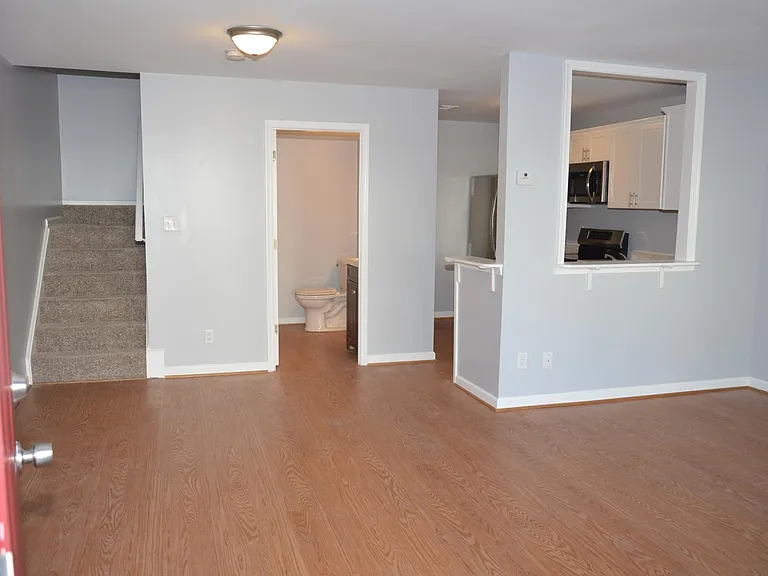 9852 Brookridge Ct — Photo 4