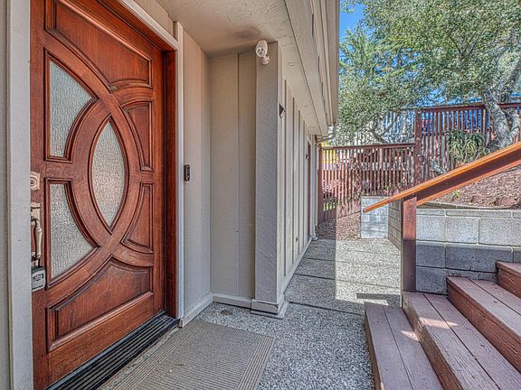 5th image of 1104 Austin Ave