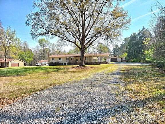 2nd image of 44716 Gold Branch Rd