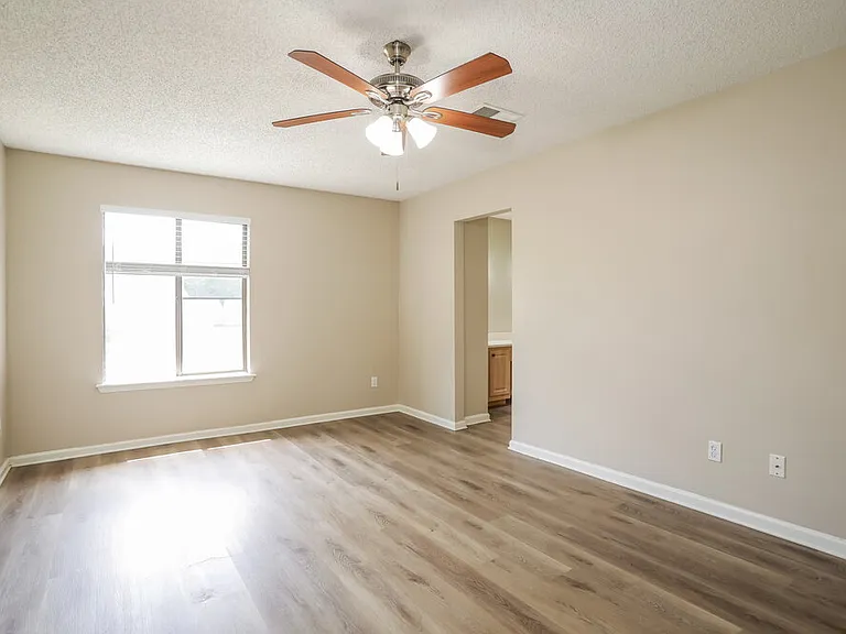 4137 Rollingwood Ct — Photo 11