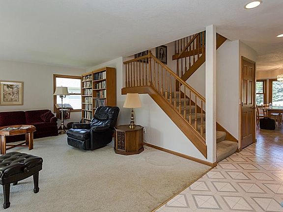 4th image of 408 Forest Dr