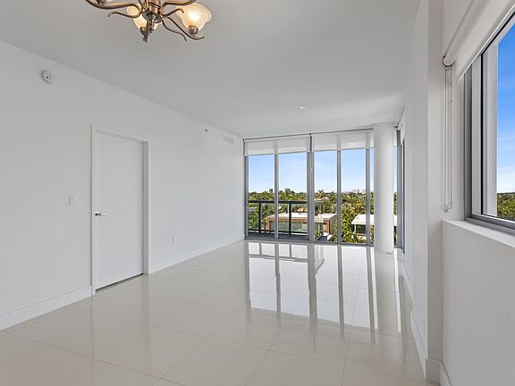 4th image of 9940 W Bay Harbor Dr #6F